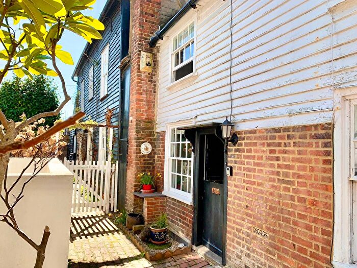 2 Bedroom Property For Sale In Church Street, Bexhill-On-Sea, TN40