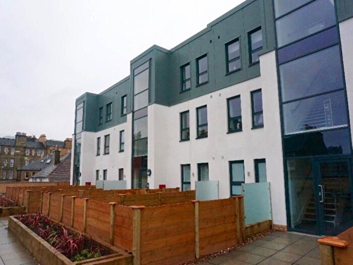 2 Bedroom Flat To Rent In Stoddart Way, Canonmills, Edinburgh, EH7