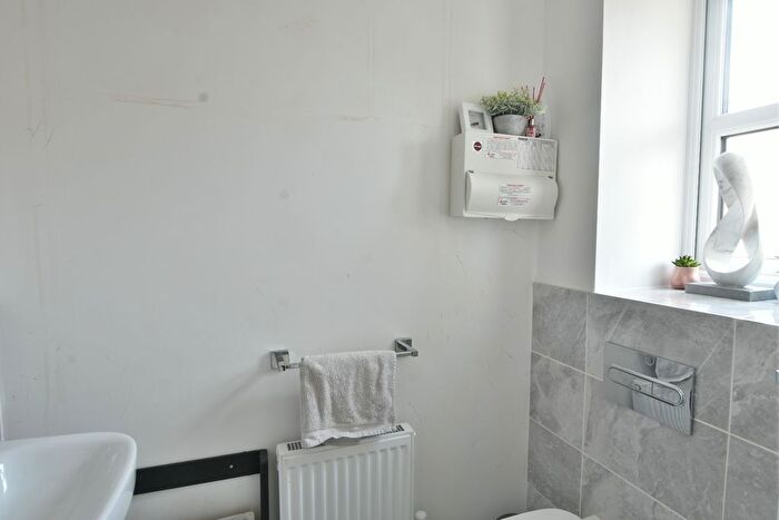 3 Bedroom Semi-Detached House For Sale In Yew Tree Close, Leigh, Lancashire, WN7