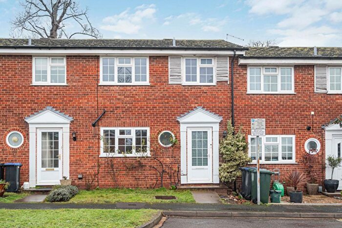 3 Bedroom Terraced House For Sale In Cavenham Close, Woking, Surrey, GU22