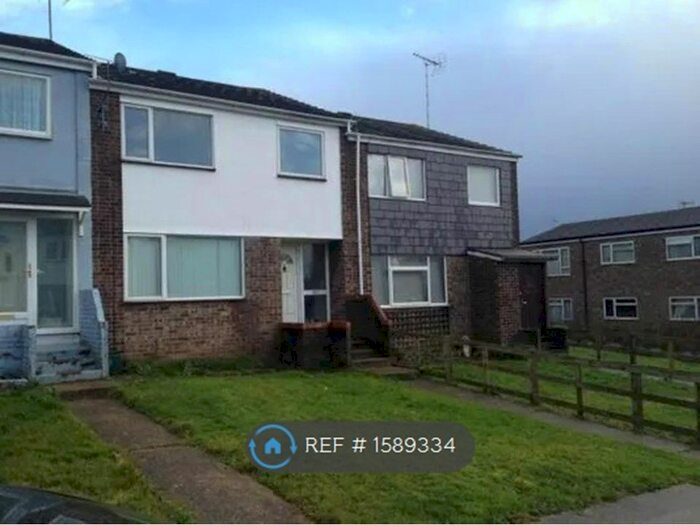 5 Bedroom Terraced House To Rent In Magnolia Drive, Colchester, CO4