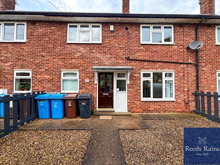3 Bedroom Terraced House To Rent In Barham Road, Hull, HU9