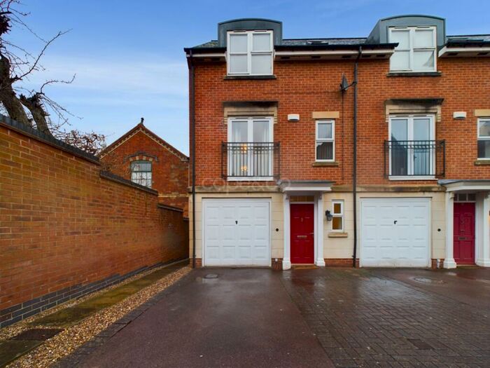3 Bedroom Semi-Detached House To Rent In St. Katherines Court, Derby, Derbyshire, DE22
