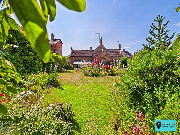 4 Bedroom Detached House For Sale In The Street, Frampton On Severn, GL2