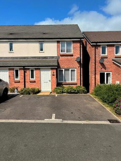 3 Bedroom Semi-Detached House To Rent In Luccombe Oak, Cranbrook, Exeter, EX5