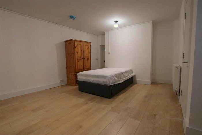 1 Bedroom Flat To Rent In Caledonian Road, London, N1