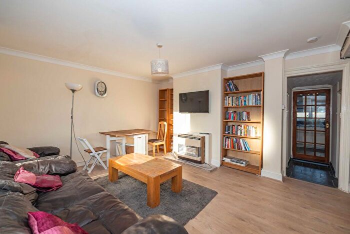 5 Bedroom Terraced House To Rent In Sturry Road, Canterbury, CT1