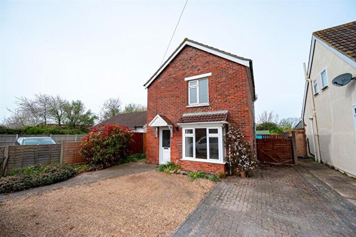 2 Bedroom House For Sale In Havant Road, Hayling Island, PO11