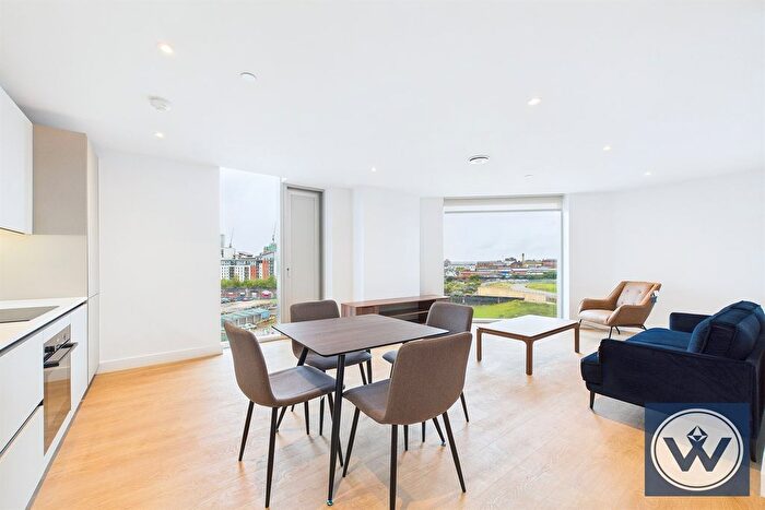 2 Bedroom Flat To Rent In Park View, Dantzic Street -, M4