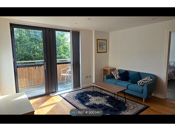 2 Bedroom Flat To Rent In Communication Row, Birmingham, B15