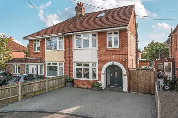 3 Bedroom Semi-Detached House For Sale In Elmes Drive, Regents Park, Southampton, Hampshire, SO15