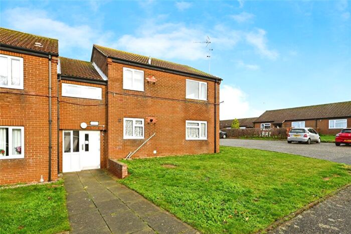 1 Bedroom Flat For Sale In Elizabeth Close, Hunstanton, Norfolk, PE36