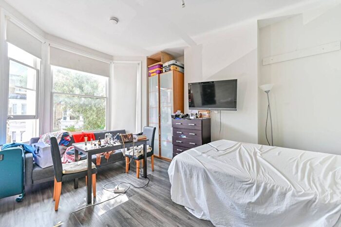 Studio To Rent In Warbeck Road, Shepherd's Bush, London, W12