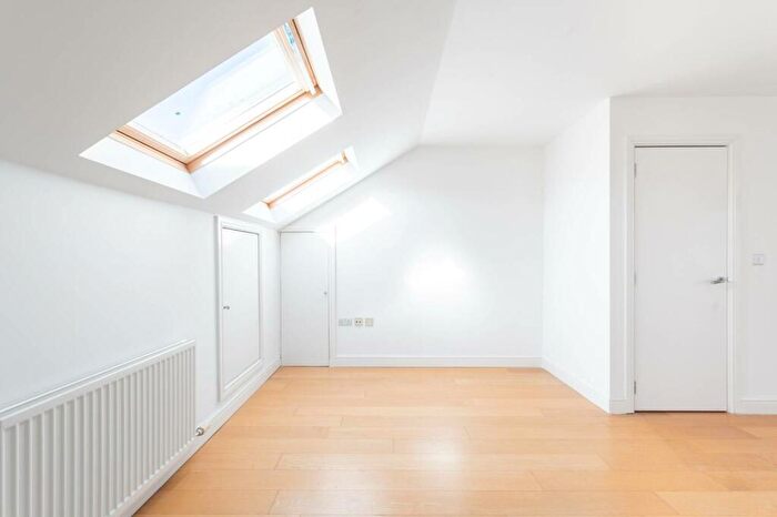 4 Bedroom Terraced House To Rent In Ashbourne Road, Tooting, Mitcham, CR4