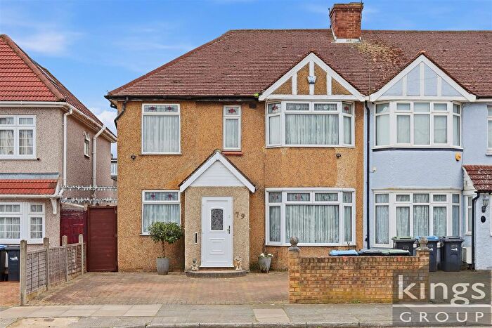 4 Bedroom End Terrace House For Sale In The Sunny Road, Enfield, EN3