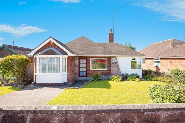 3 Bedroom Bungalow For Sale In Bryn Awelon, Mold, Flintshire, CH7