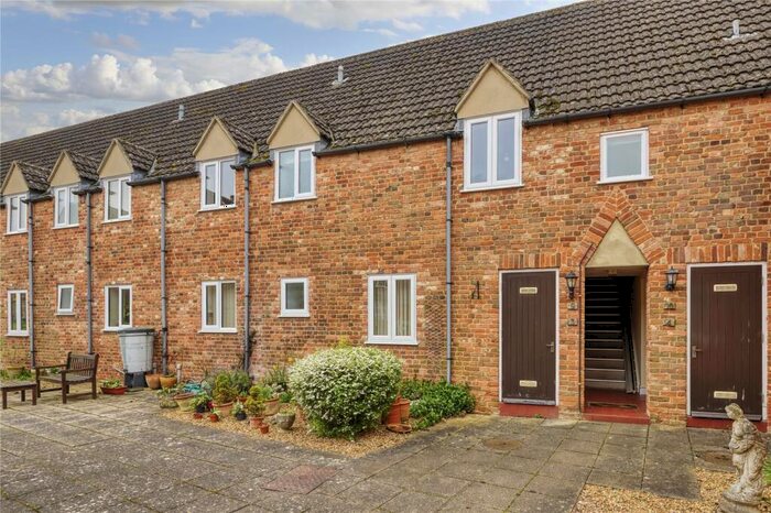 2 Bedroom Apartment For Sale In Derwent House, Riverside Maltings, Oundle, Peterborough, PE8