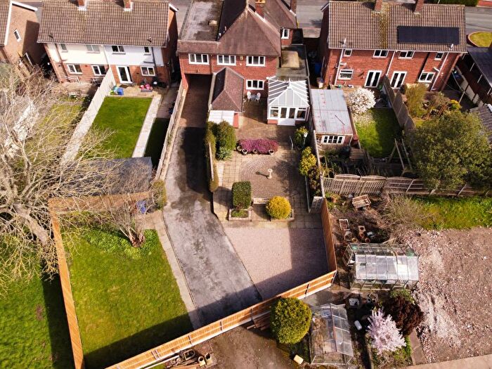 4 Bedroom Detached House For Sale In Farm Close, Burton-on-Trent, DE13