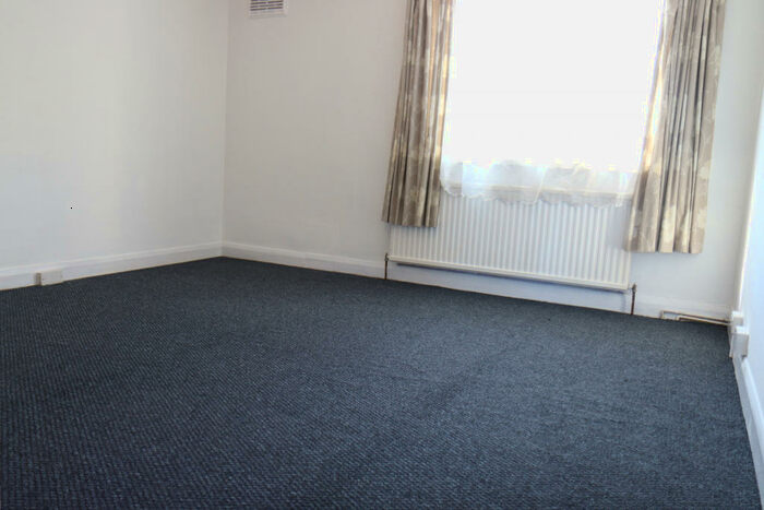 2 Bedroom Flat To Rent In Crawley Green Road, LU2