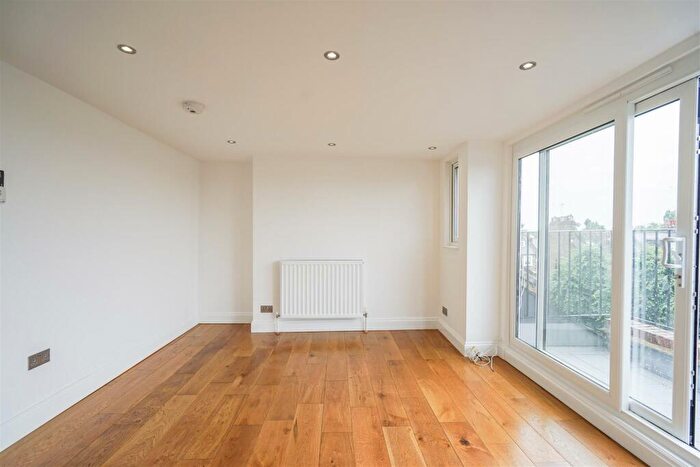 1 Bedroom Apartment To Rent In Ospringe Road, Kentish Town, NW5