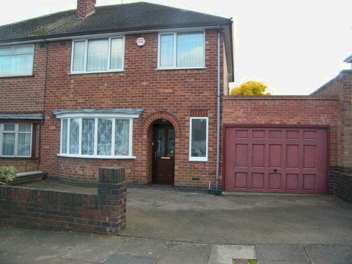 3 Bedroom House To Rent In Sheringham Road Leicester, LE4