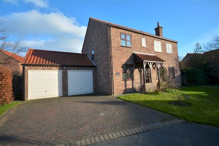 4 Bedroom Detached House To Rent In Maypole Gardens, Cawood, Selby, YO8