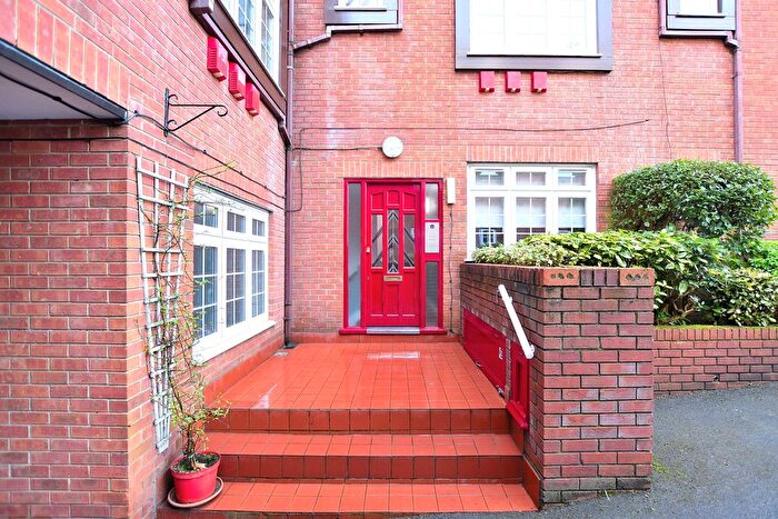 2 Bedroom Flat To Rent In Conway Road, London, N14