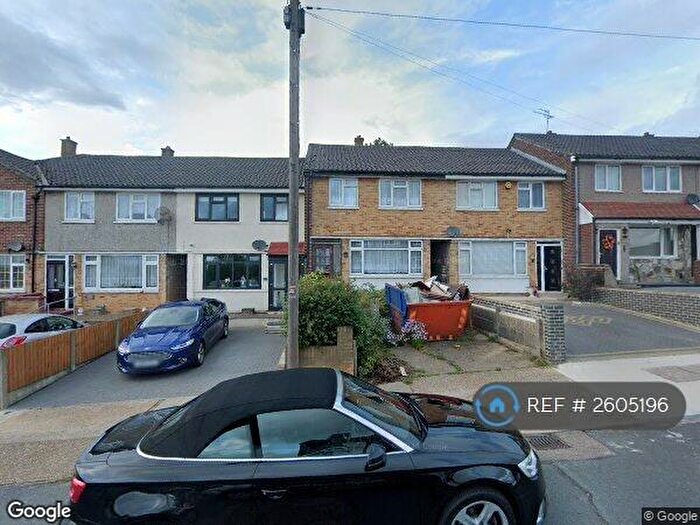 3 Bedroom Terraced House To Rent In Highfield Road, Romford, RM5