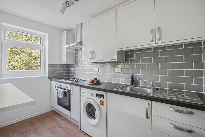 1 Bedroom Flat To Rent In Hunters Meadow, Dulwich Wood Avenue, London, SE19