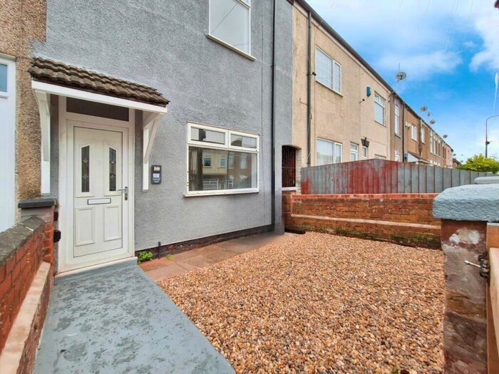 3 Bedroom Terraced House To Rent In Heneage Road, Grimsby, Lincolnshire, DN32