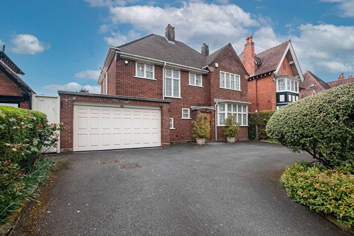 4 Bedroom Detached House For Sale In Ashleigh Road, Solihull, B91