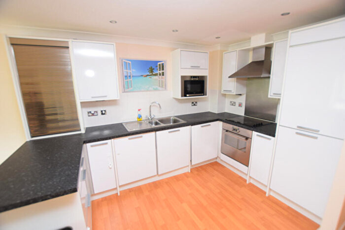2 Bedroom Apartment To Rent In Ballantyne Drive, Essex, CO2