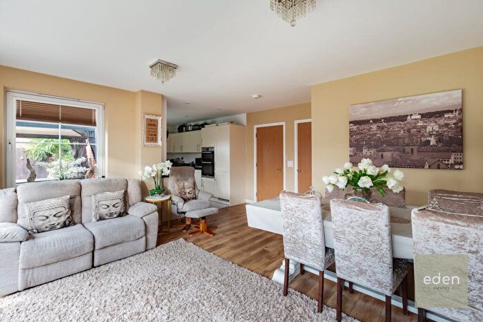 5 Bedroom Detached House For Sale In Whitby Close, Snodland, ME6