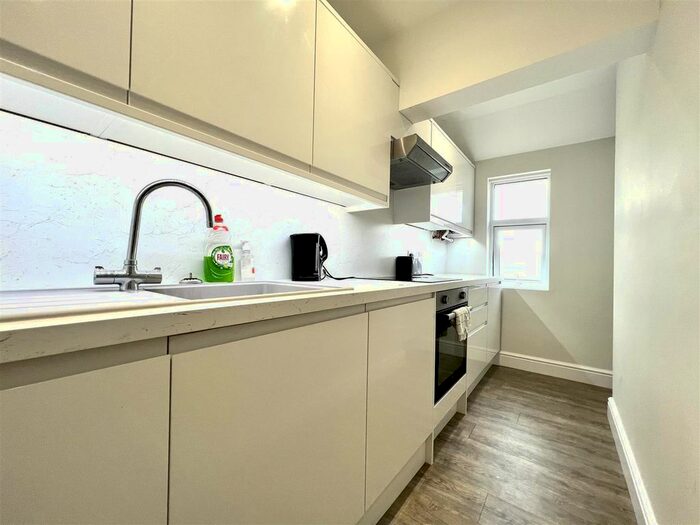 1 Bedroom Flat To Rent In Devonshire Road, Bexhill-On-Sea, TN40