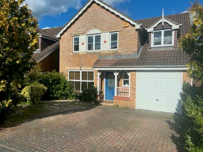5 Bedroom Detached House To Rent In Amey Gardens, Totton, SO40