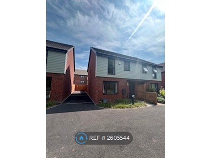 3 Bedroom Semi-Detached House To Rent In Aubrey Close, Chepstow, NP16