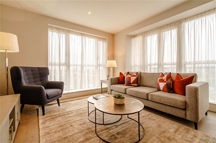 2 Bedroom Property To Rent In Circus Apartments, Canary Wharf, E14