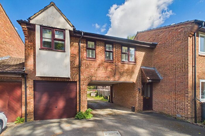 1 Bedroom Maisonette For Sale In Axbridge, Bracknell, Berkshire, RG12