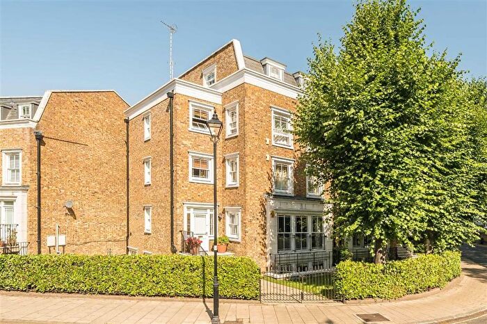 2 Bedroom Flat For Sale In Stockwell Park Road, Stockwell, SW9