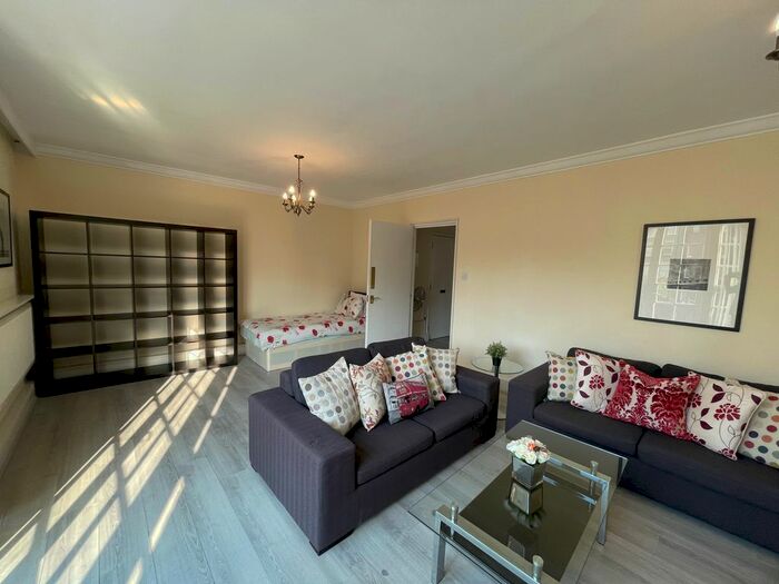 1 Bedroom Flat To Rent In Reeves Mews, London, W1K