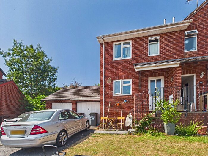 2 Bedroom End Terrace House For Sale In Falmouth Close, Torquay, TQ2