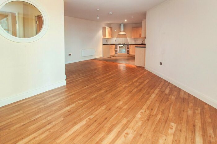 1 Bedroom Flat To Rent In Regency House, Queens Road, Coventry, CV1