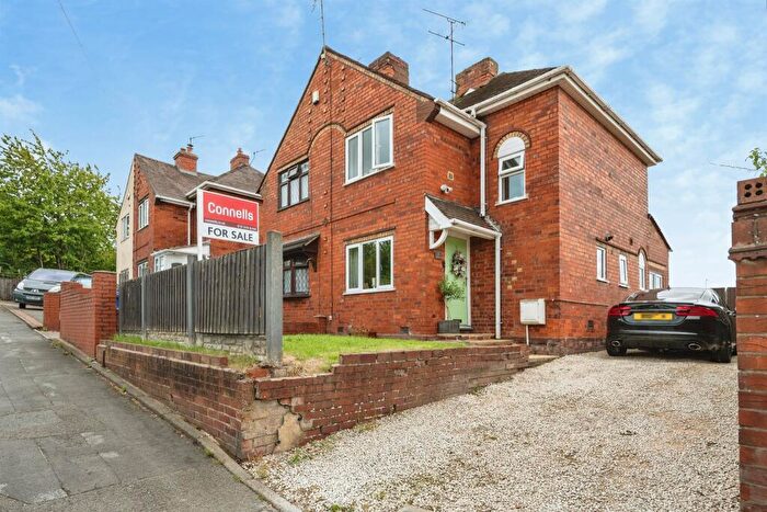 3 Bedroom Semi-Detached House For Sale In Maypole Hill, Halesowen, B63
