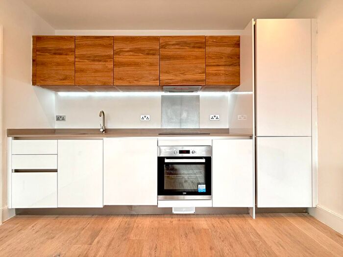 1 Bedroom Flat To Rent In Romney Place, Maidstone, ME15