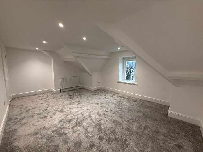 2 Bedroom Flat To Rent In Windsor Terrace, Penarth, CF64