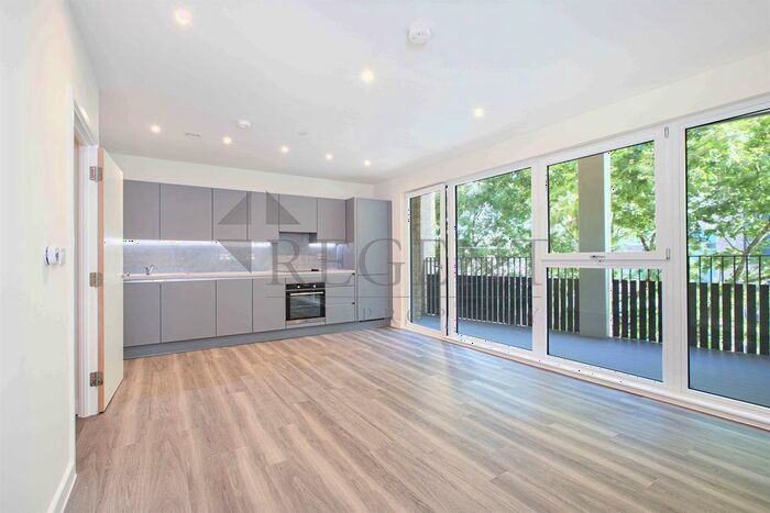 1 Bedroom Flat To Rent In Rosebay House, Blackhorse View, E17