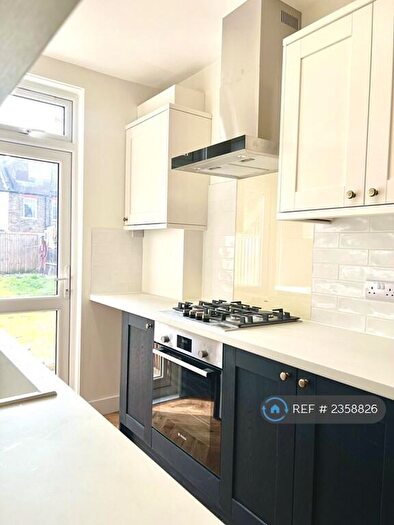 2 Bedroom Terraced House To Rent In Addiscombe, Croydon, CR0