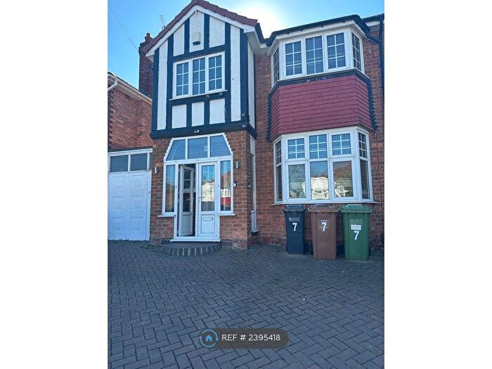 3 Bedroom Semi-Detached House To Rent In Coverdale Road, Solihull, B92