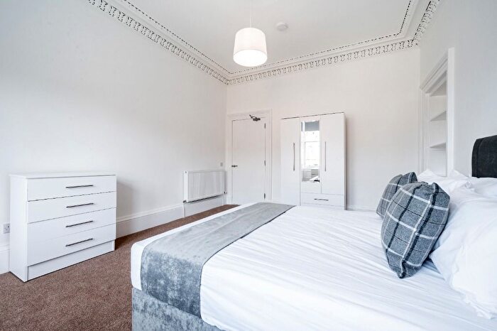 4 Bedroom Flat To Rent In Warrender Park Road, Edinburgh, EH9