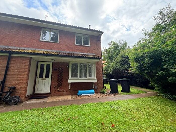 2 Bedroom Terraced House To Rent In Moorland Gardens, Luton, LU2
